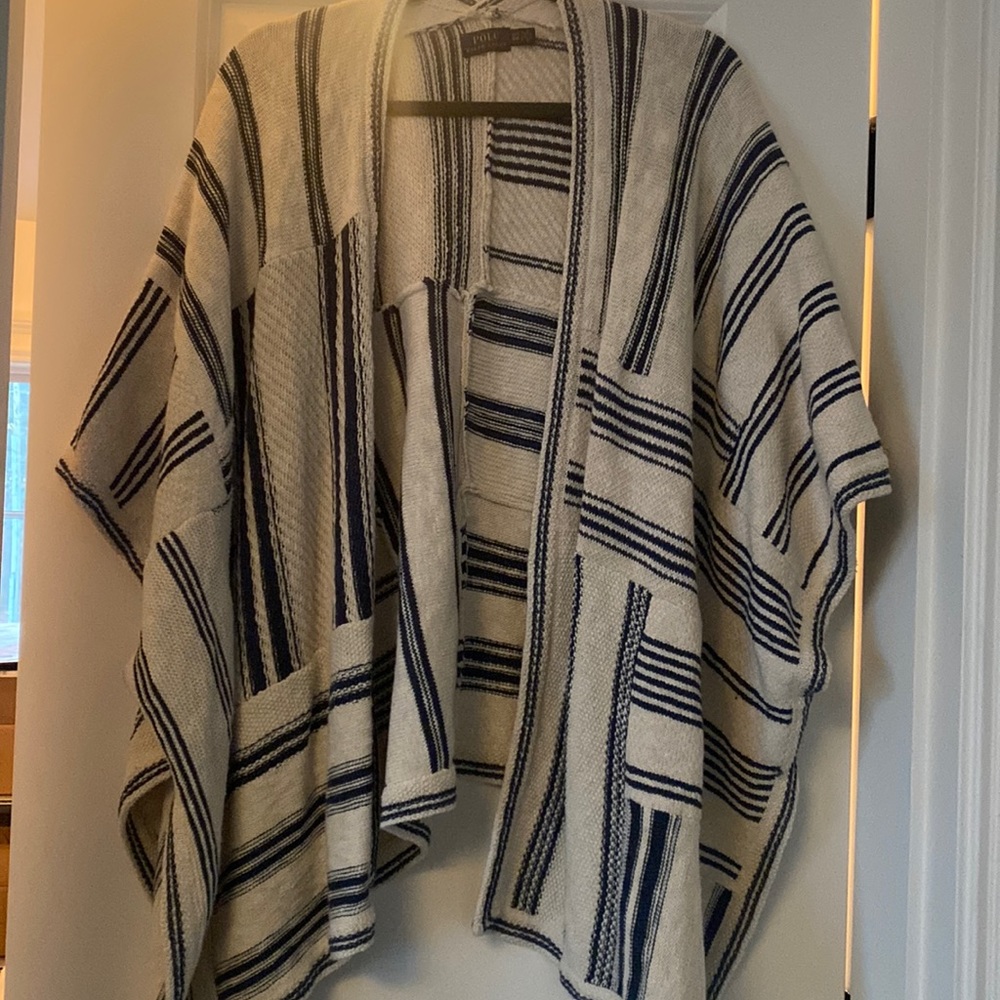 Polo poncho